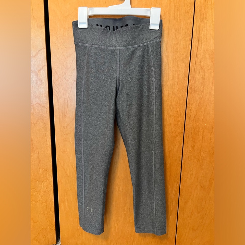 Under Armour 3/4 length legging, compression HEATGEAR, size XS